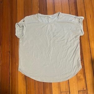 Cable & Gauge Light Gray Short Sleeve Top